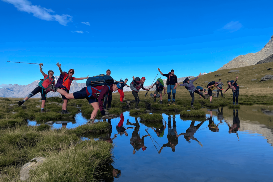 groepsfoto bij water